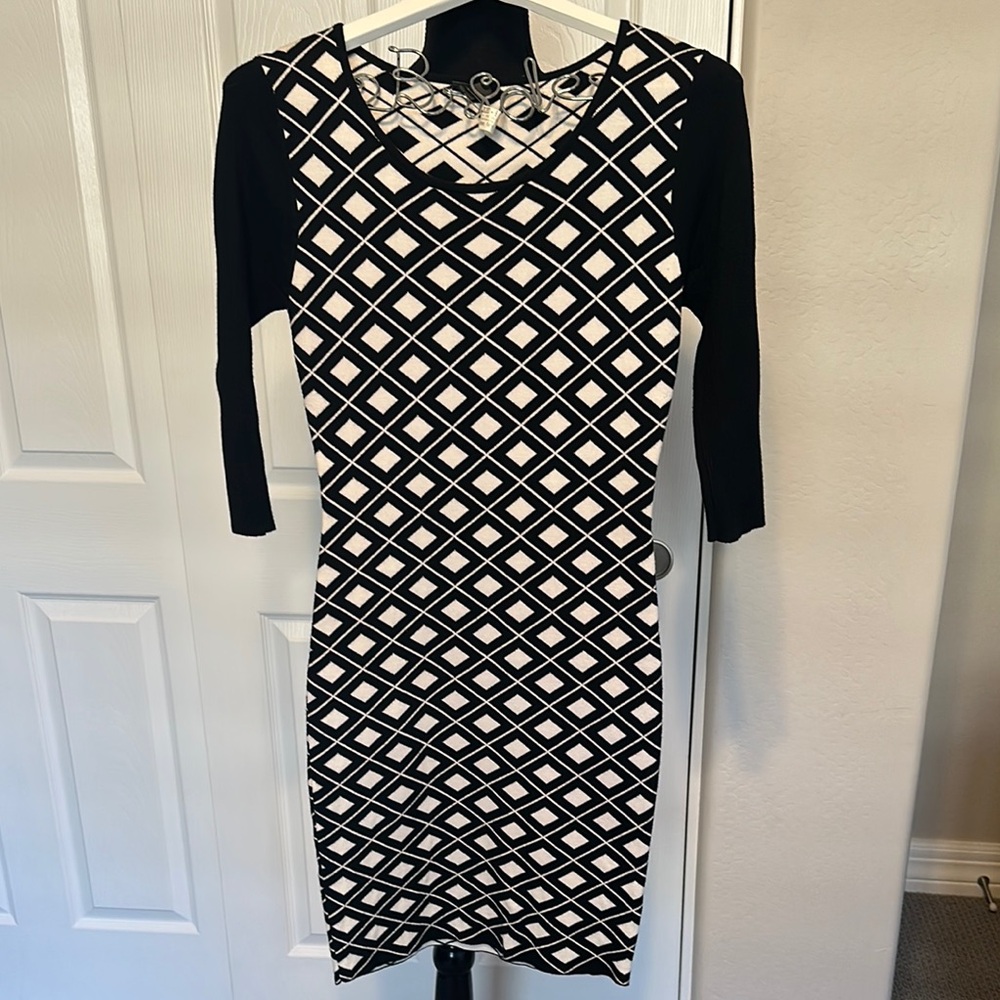 Elegant Black and White Geometric Dress